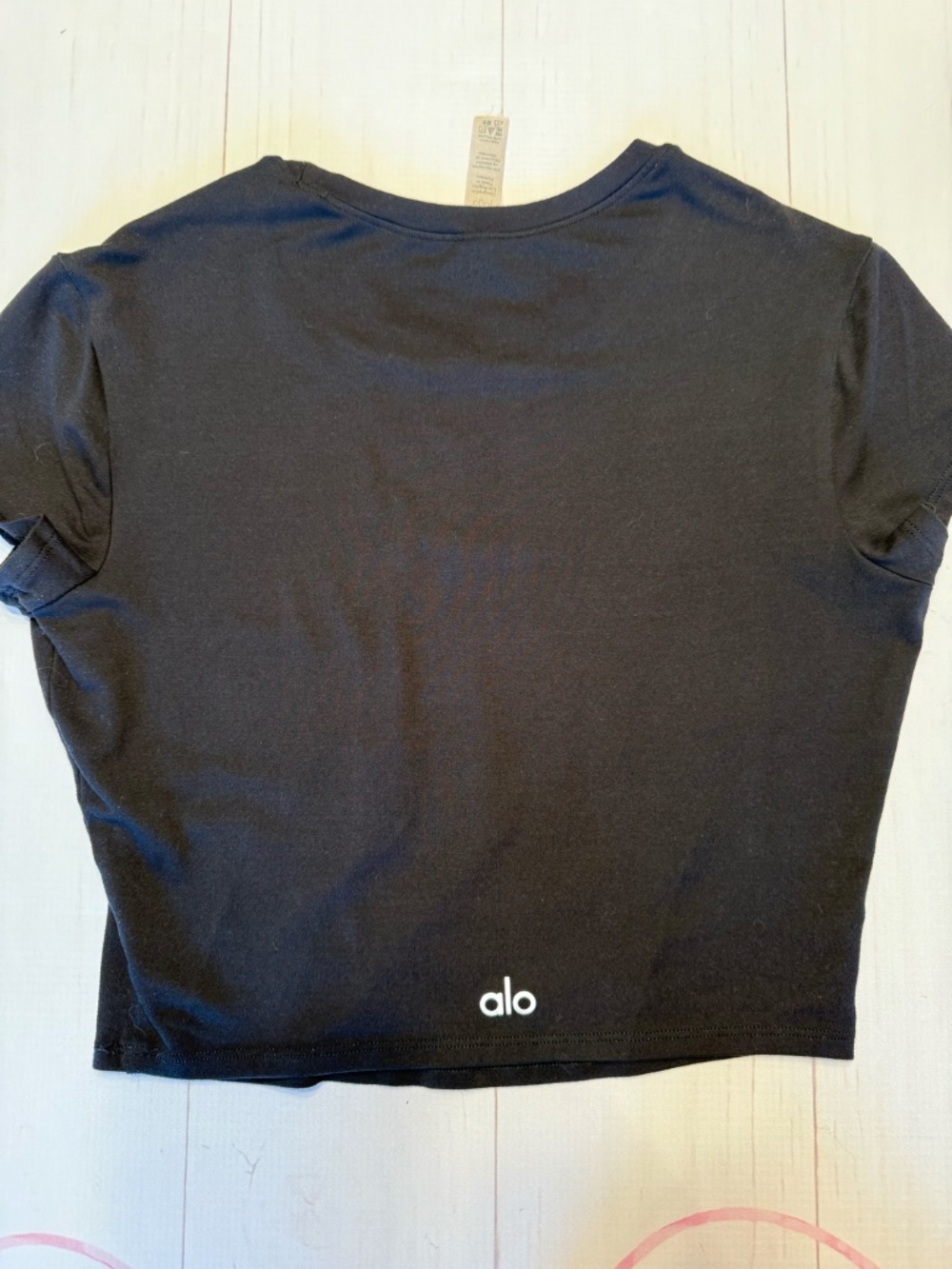 Alo Yoga Alosoft Crop Finesse T-shirt black size XS - Picture 3 of 4